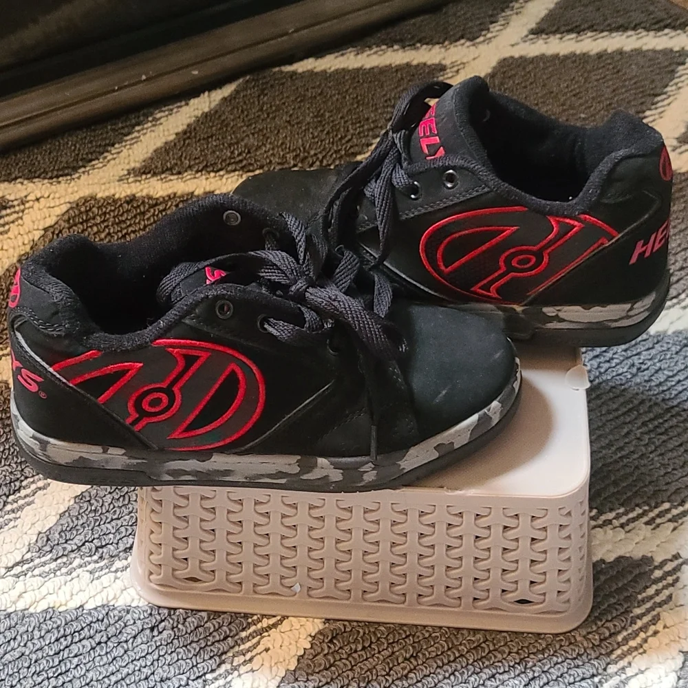 Heelys Size Youth 5 - Picture 1 of 4